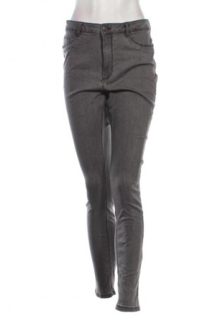 Dámske džínsy  Noisy May, Veľkosť L, Farba Sivá, Cena  23,95 €