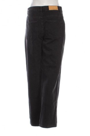 Dámske džínsy  Noisy May, Veľkosť M, Farba Čierna, Cena  54,95 €