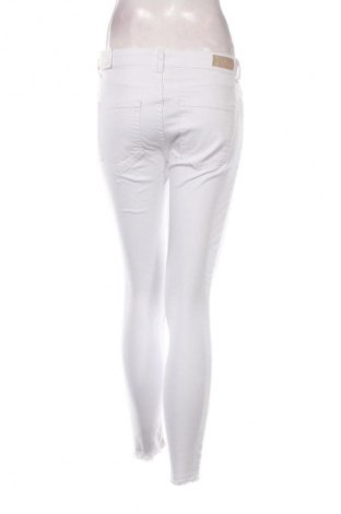 Damskie jeansy ONLY, Rozmiar M, Kolor Biały, Cena 252,99 zł
