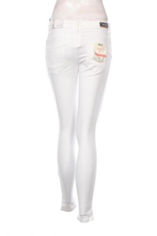 Damen Jeans ONLY, Größe M, Farbe Weiß, Preis 53,99 €