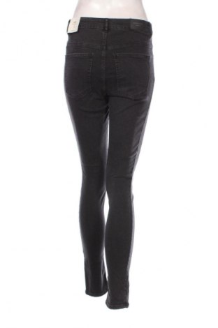 Damen Jeans Perfect Jeans By Gina Tricot, Größe M, Farbe Schwarz, Preis 53,99 €