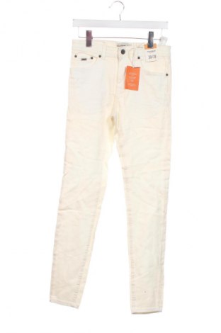 Damskie jeansy Pull&Bear, Rozmiar M, Kolor ecru, Cena 150,99 zł