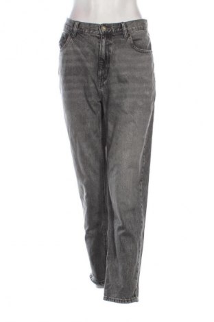 Dámske džínsy  Pull&Bear, Veľkosť L, Farba Sivá, Cena  16,95 €