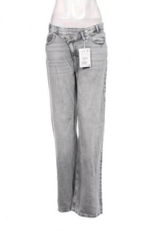 Dámské džíny  Pull&Bear, Velikost M, Barva Šedá, Cena  739,00 Kč