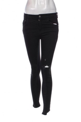 Női farmernadrág Pull&Bear, Méret M, Szín Fekete, Ár 5 800 Ft