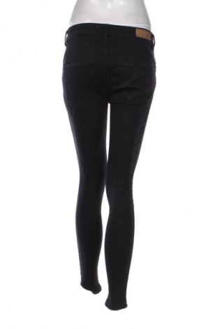 Női farmernadrág Pull&Bear, Méret M, Szín Fekete, Ár 5 800 Ft