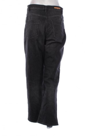Dámske džínsy  Sessun, Veľkosť M, Farba Čierna, Cena  112,95 €