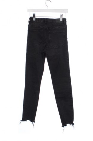 Dámske džínsy  Sinsay, Veľkosť XS, Farba Čierna, Cena  14,83 €