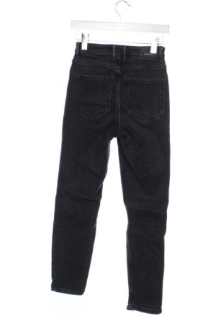 Damskie jeansy Stradivarius, Rozmiar XS, Kolor Szary, Cena 66,99 zł