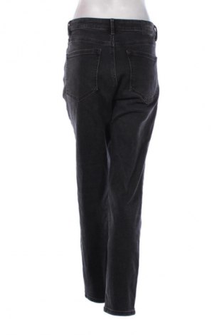 Dámske džínsy  Stradivarius, Veľkosť XL, Farba Čierna, Cena  15,00 €