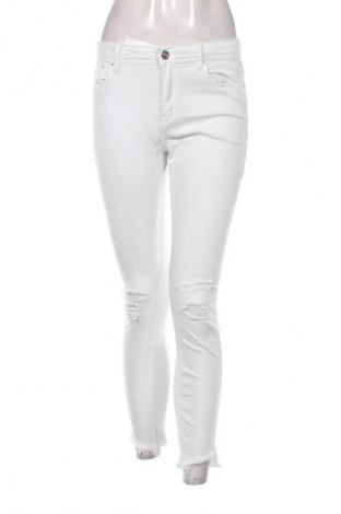 Damskie jeansy Stradivarius, Rozmiar M, Kolor Biały, Cena 67,99 zł