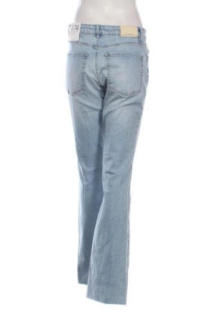 Damskie jeansy Stradivarius, Rozmiar L, Kolor Niebieski, Cena 150,99 zł