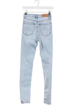 Blugi de femei Stradivarius, Mărime XS, Culoare Albastru, Preț 87,37 Lei