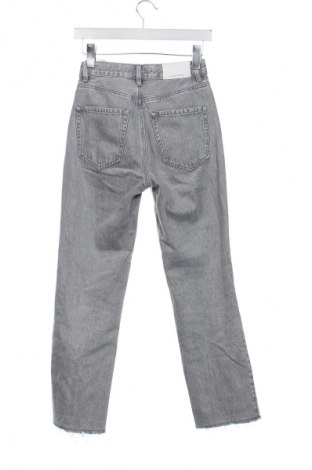 Női farmernadrág Stradivarius, Méret XS, Szín Szürke, Ár 12 449 Ft