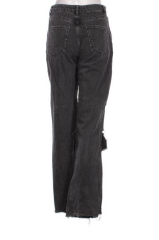 Dámske džínsy  Stradivarius, Veľkosť M, Farba Sivá, Cena  14,83 €