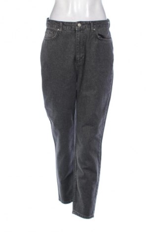 Blugi de femei Trendyol, Mărime M, Culoare Negru, Preț 108,04 Lei