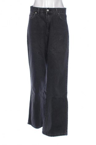 Blugi de femei Trendyol, Mărime M, Culoare Negru, Preț 107,99 Lei