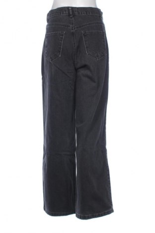 Blugi de femei Trendyol, Mărime M, Culoare Negru, Preț 107,99 Lei