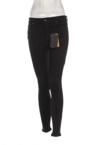 Damskie jeansy Vero Moda, Rozmiar M, Kolor Czarny, Cena 252,99 zł