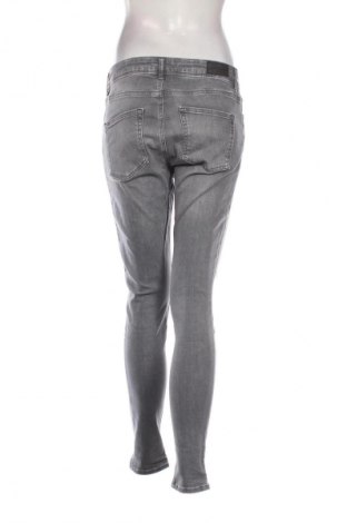 Blugi de femei Vero Moda, Mărime S, Culoare Gri, Preț 87,46 Lei