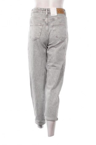 Női farmernadrág Vero Moda, Méret S, Szín Szürke, Ár 20 769 Ft
