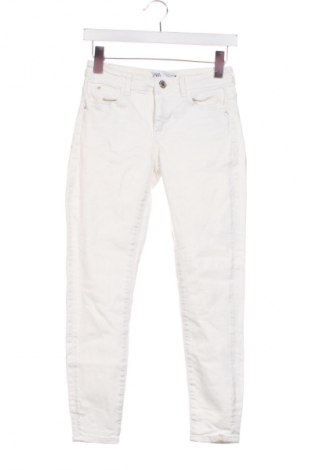 Damen Jeans Zara, Größe S, Farbe Weiß, Preis 13,80 €