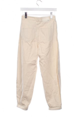 Blugi de femei Zara, Mărime XS, Culoare Ecru, Preț 71,05 Lei