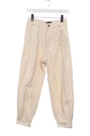 Blugi de femei Zara, Mărime XS, Culoare Ecru, Preț 71,05 Lei