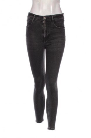 Blugi de femei Zara, Mărime S, Culoare Negru, Preț 46,99 Lei