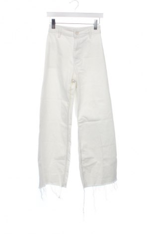 Blugi de femei Zara, Mărime XS, Culoare Ecru, Preț 71,05 Lei