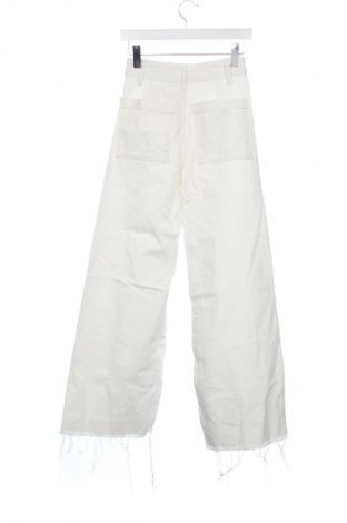 Blugi de femei Zara, Mărime XS, Culoare Ecru, Preț 71,05 Lei