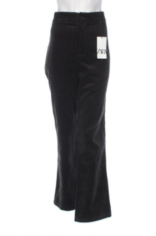 Pantaloni de velvet de femei Zara, Mărime XL, Culoare Verde, Preț 163,70 Lei