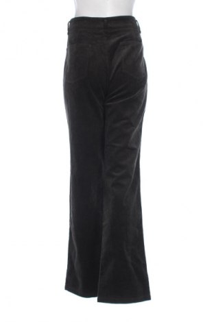 Pantaloni de velvet de femei Zara, Mărime XL, Culoare Verde, Preț 163,70 Lei