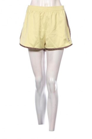 Női rövidnadrág Adidas, Méret S, Szín Sárga, Ár 20 769 Ft