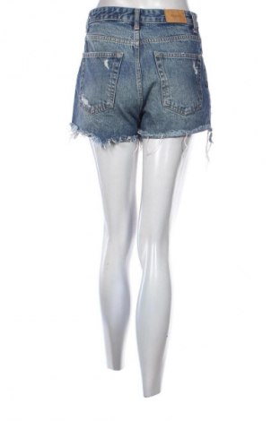 Dámske kraťasy  Bershka, Veľkosť S, Farba Modrá, Cena  9,72 €