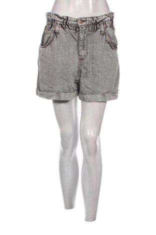 Dámske kraťasy  Bershka, Veľkosť M, Farba Sivá, Cena  9,72 €