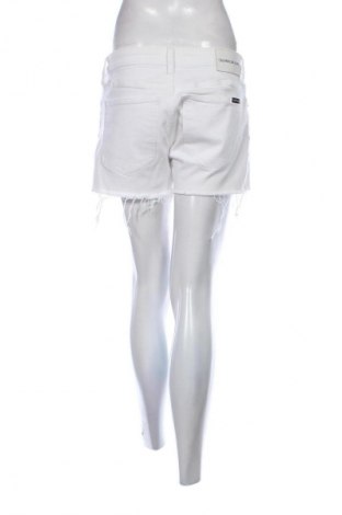 Damskie szorty Calvin Klein Jeans, Rozmiar M, Kolor Biały, Cena 110,34 zł