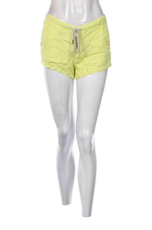 Damen Shorts Guess, Größe S, Farbe Gelb, Preis 34,78 €