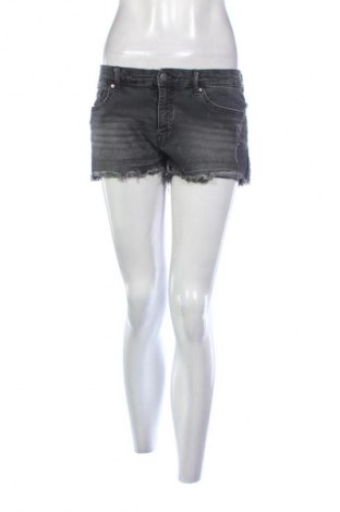 Pantaloni scurți de femei H&M, Mărime M, Culoare Gri, Preț 50,00 Lei