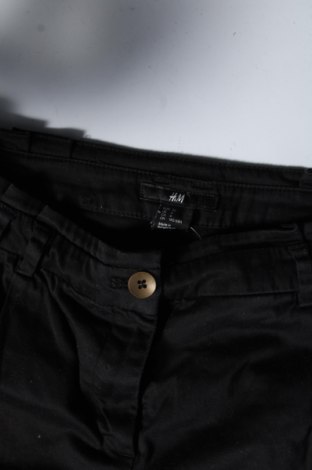Γυναικείο κοντό παντελόνι H&M, Μέγεθος S, Χρώμα Μαύρο, Τιμή 9,72 €
