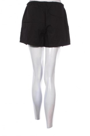 Damen Shorts H&M Divided, Größe S, Farbe Schwarz, Preis 9,99 €