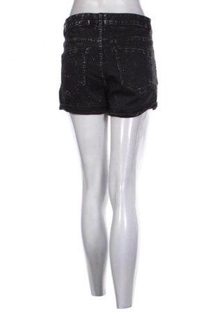 Damen Shorts H&M Divided, Größe M, Farbe Mehrfarbig, Preis 9,72 €