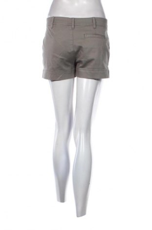 Dámske kraťasy  H&M L.O.G.G., Veľkosť S, Farba Zelená, Cena  9,72 €