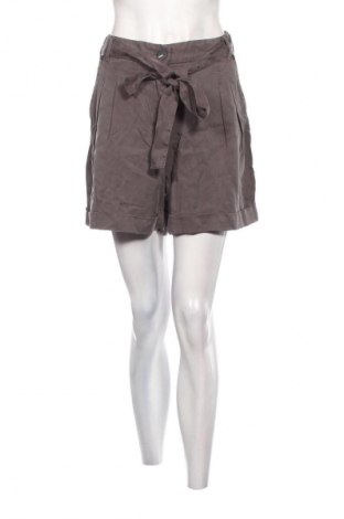 Damen Shorts Khujo, Größe M, Farbe Aschrosa, Preis 74,99 €