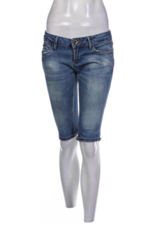 Дамски къс панталон Lee Cooper, Размер M, Цвят Син, Цена 38,00 лв.