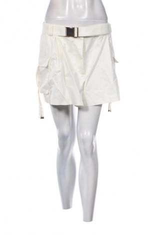 Pantaloni scurți de femei Mohito, Mărime M, Culoare Alb, Preț 50,99 Lei