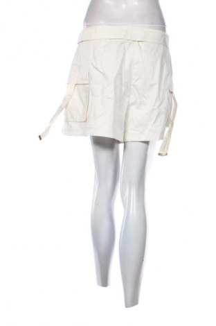 Pantaloni scurți de femei Mohito, Mărime M, Culoare Alb, Preț 50,99 Lei