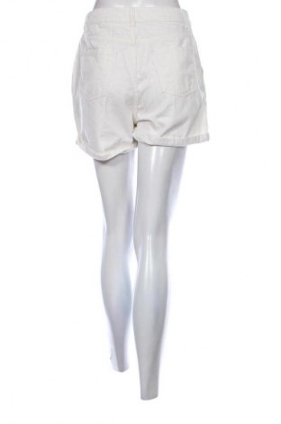 Damen Shorts NA-KD, Größe M, Farbe Weiß, Preis € 17,39