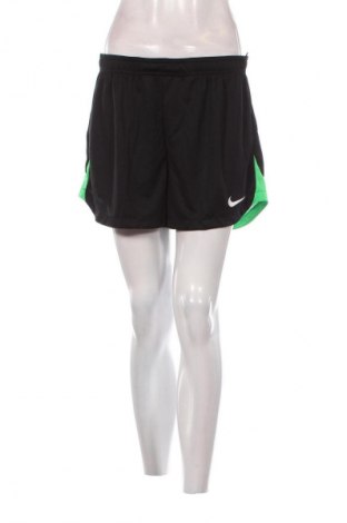 Γυναικείο κοντό παντελόνι Nike, Μέγεθος L, Χρώμα Μαύρο, Τιμή 46,65 €