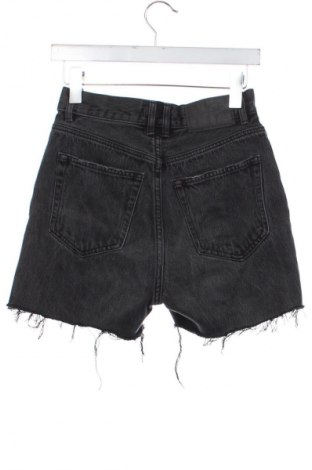 Damskie szorty Pull&Bear, Rozmiar XS, Kolor Czarny, Cena 38,31 zł